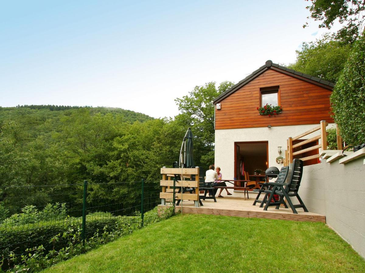 Cottage With A Terrace And A View Of The Valley Эвей Экстерьер фото