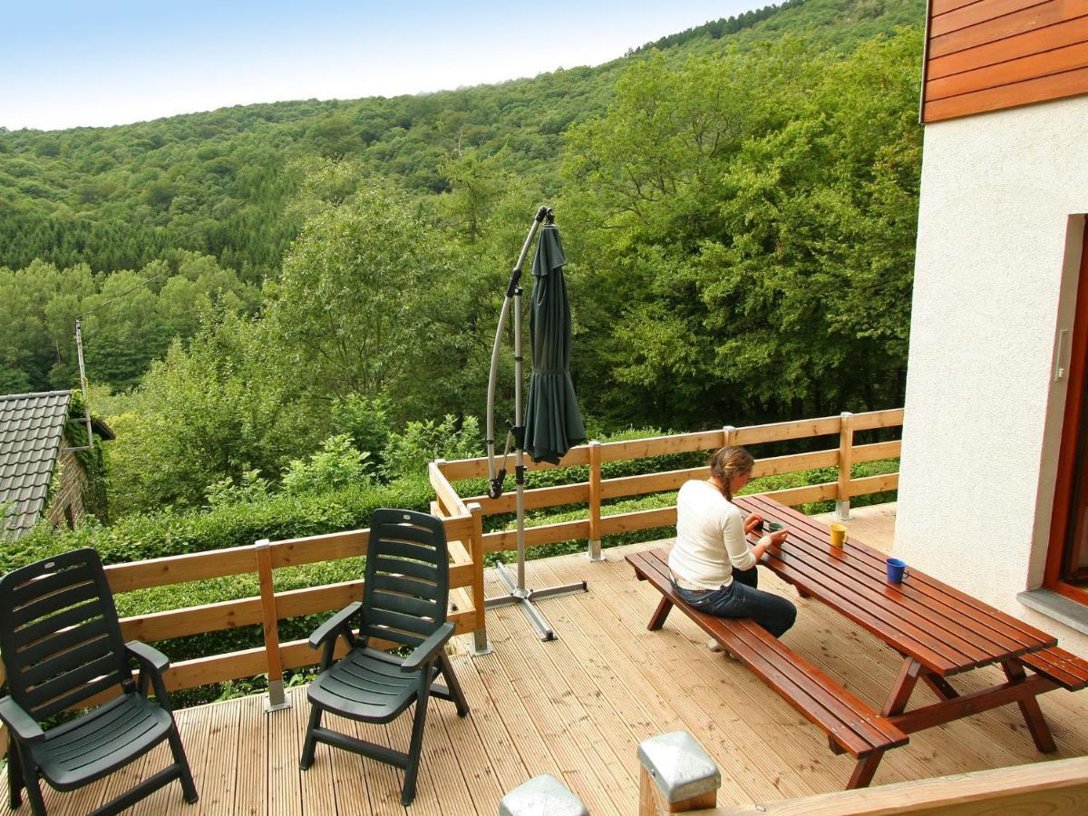 Cottage With A Terrace And A View Of The Valley Эвей Экстерьер фото