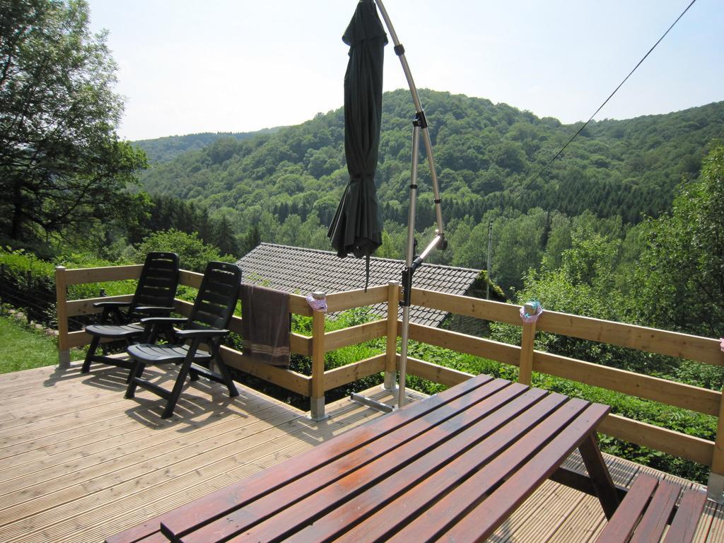 Cottage With A Terrace And A View Of The Valley Эвей Экстерьер фото